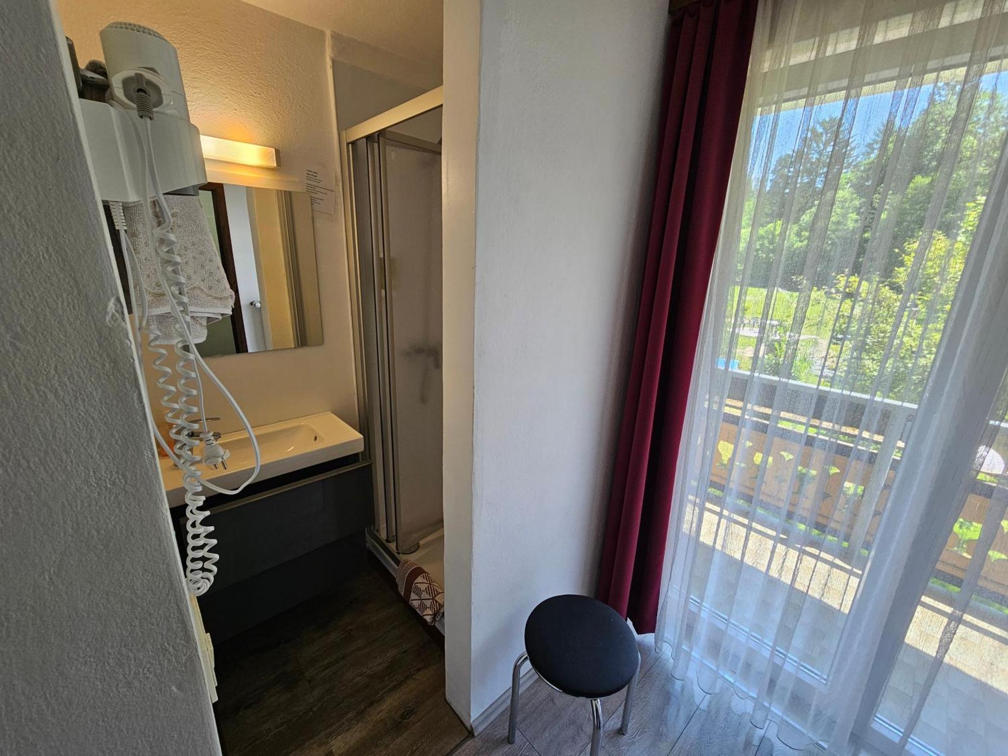 Pension Waldesruh Velden am Wörthersee Екстериор снимка